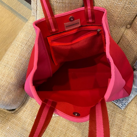 Summersalt pink and red neoprene pool bag - Picture 5 of 6